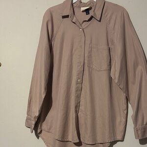 Universal Thread Women's Tan Button Down Shirt